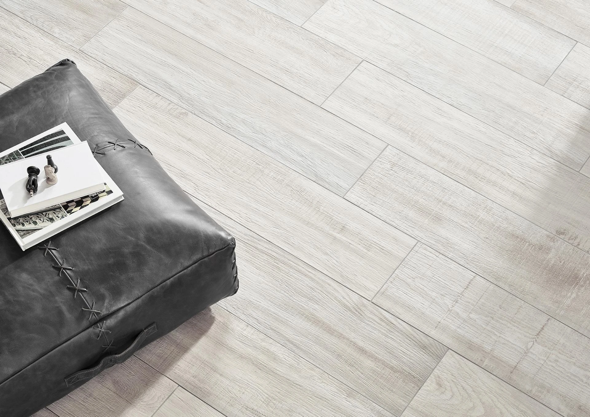 Gate grau Feinsteinzeug – Ceramic District