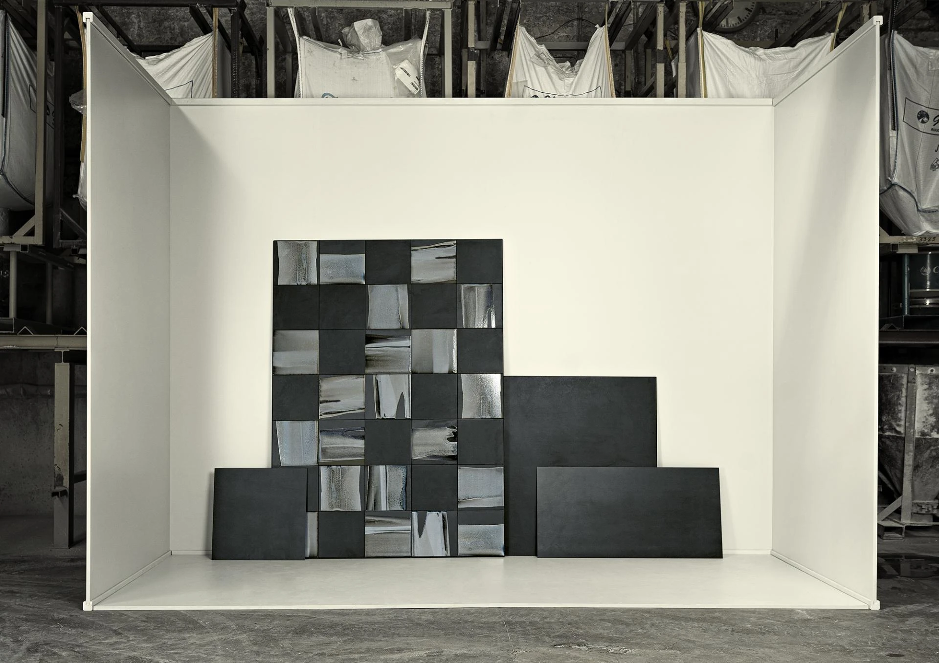 Quarzsprung titan Feinsteinzeug - Ceramic District