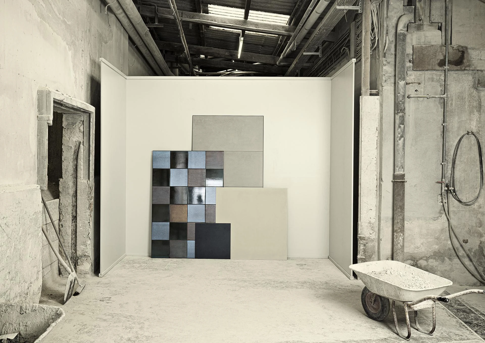 Wabisabi french blue, jade murrina, vulcano black Feinsteinzeug – Ceramic District